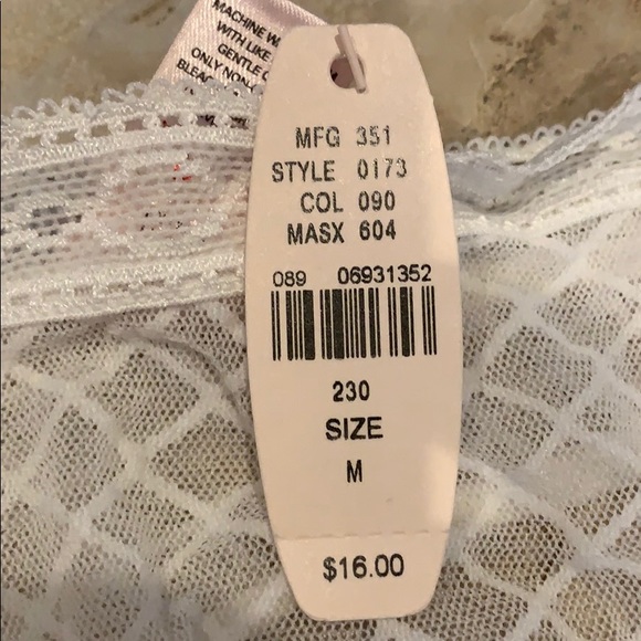 💜 2/$10 NWT Victoria’s Secret white lace thong - Picture 3 of 6